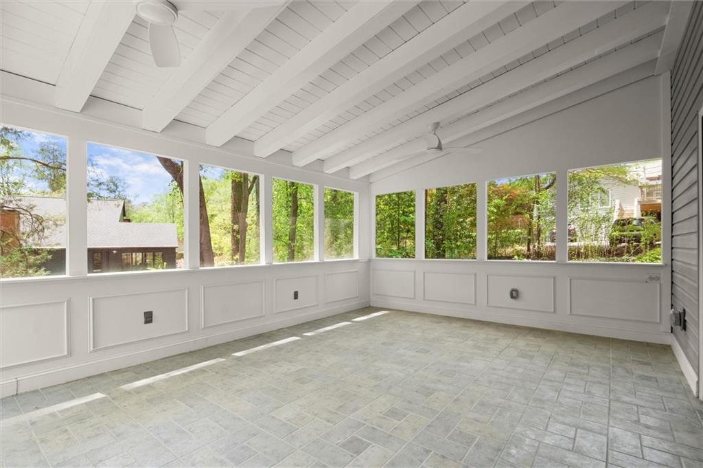 3510 Holliglen Drive