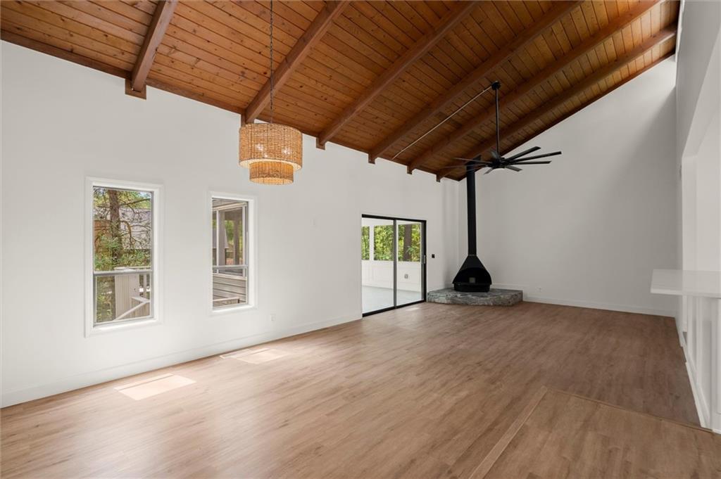 3510 Holliglen Drive