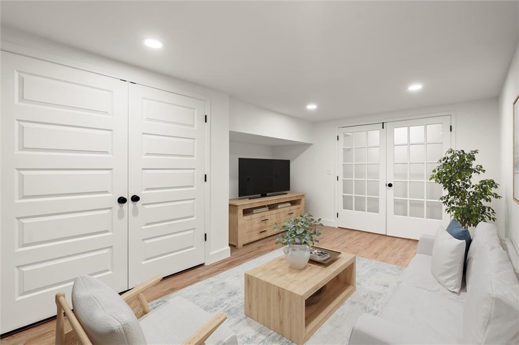 3510 Holliglen Drive