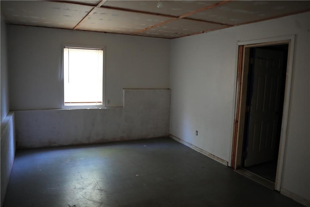 6086 Woodstock Road