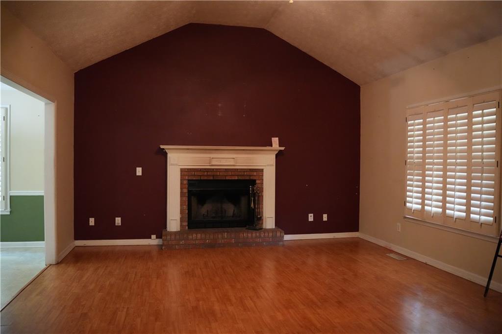 6086 Woodstock Road