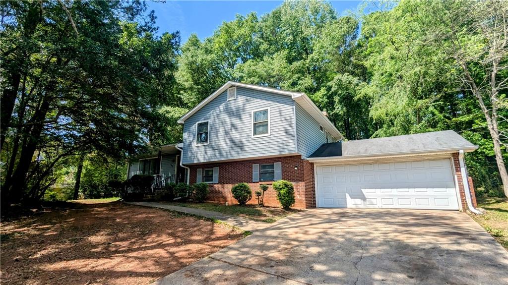 4402 Sebring Walk