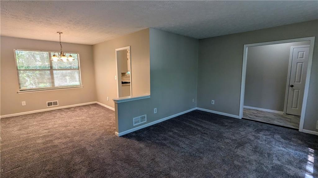 4402 Sebring Walk