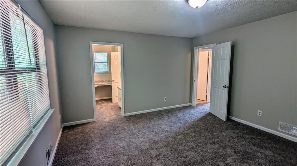 4402 Sebring Walk