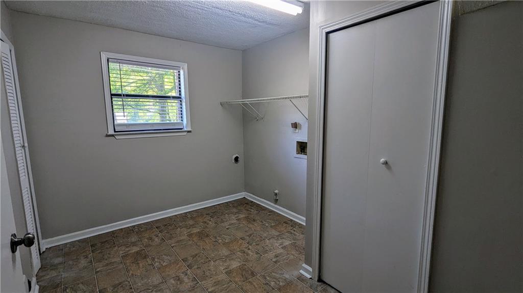 4402 Sebring Walk