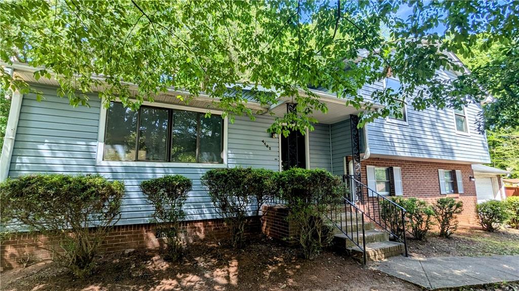 4402 Sebring Walk