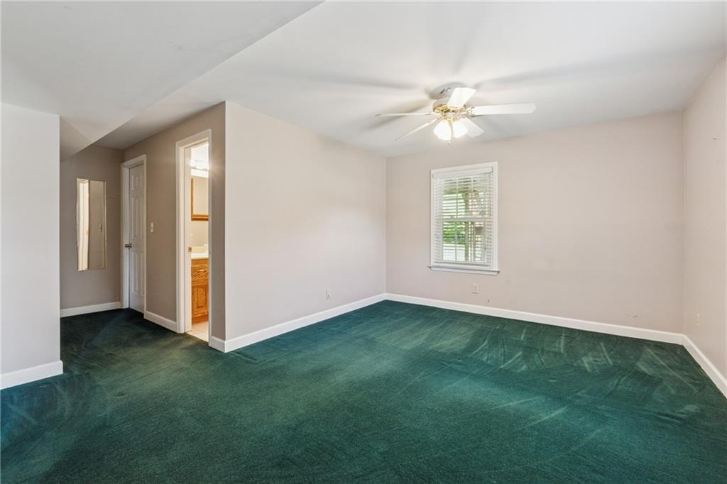579 Delphinium Boulevard NW