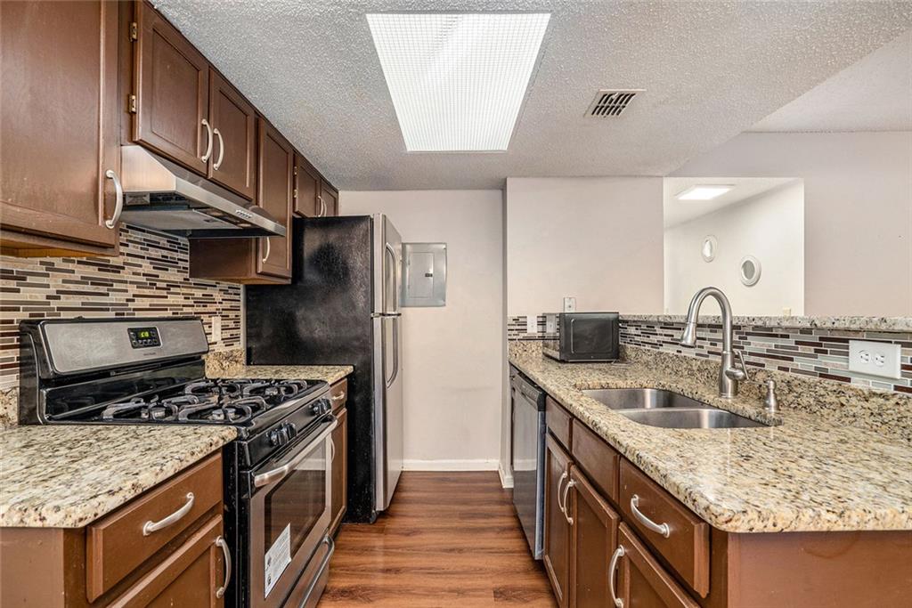 3053 Westwood Way Unit 7