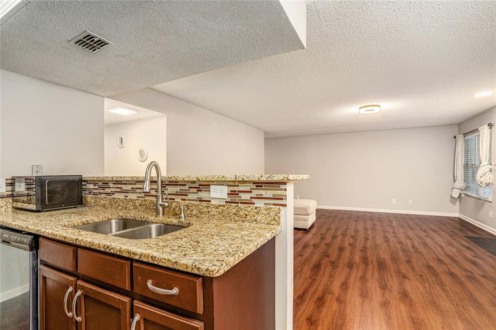 3053 Westwood Way Unit 7