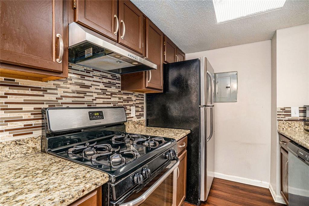 3053 Westwood Way Unit 7