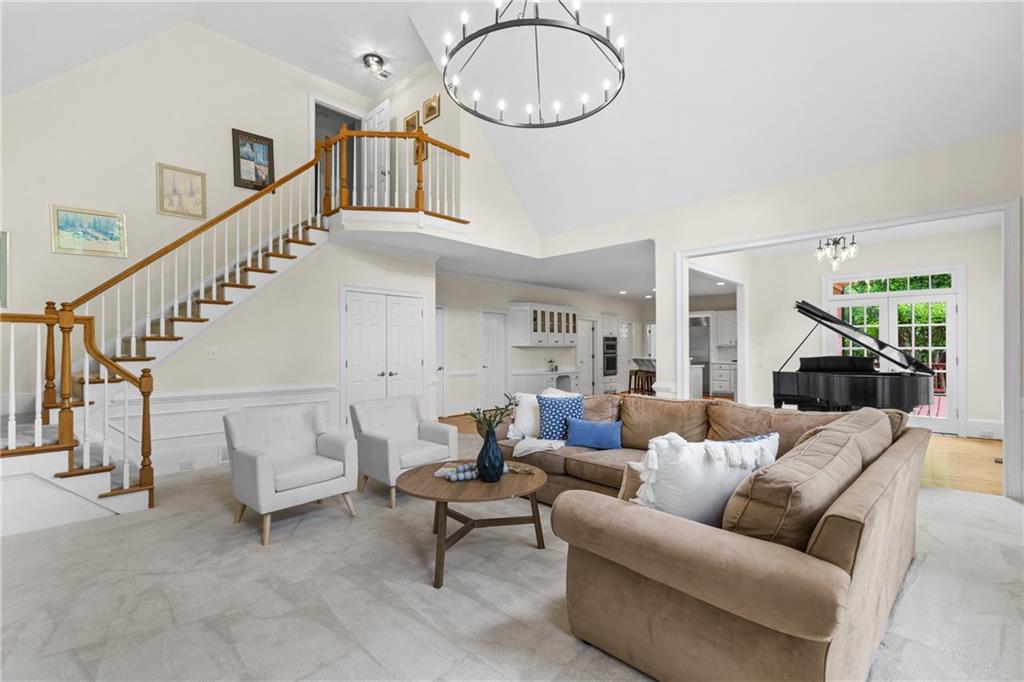 1100 Kensington Court