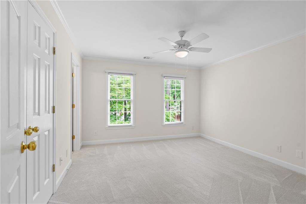 1100 Kensington Court