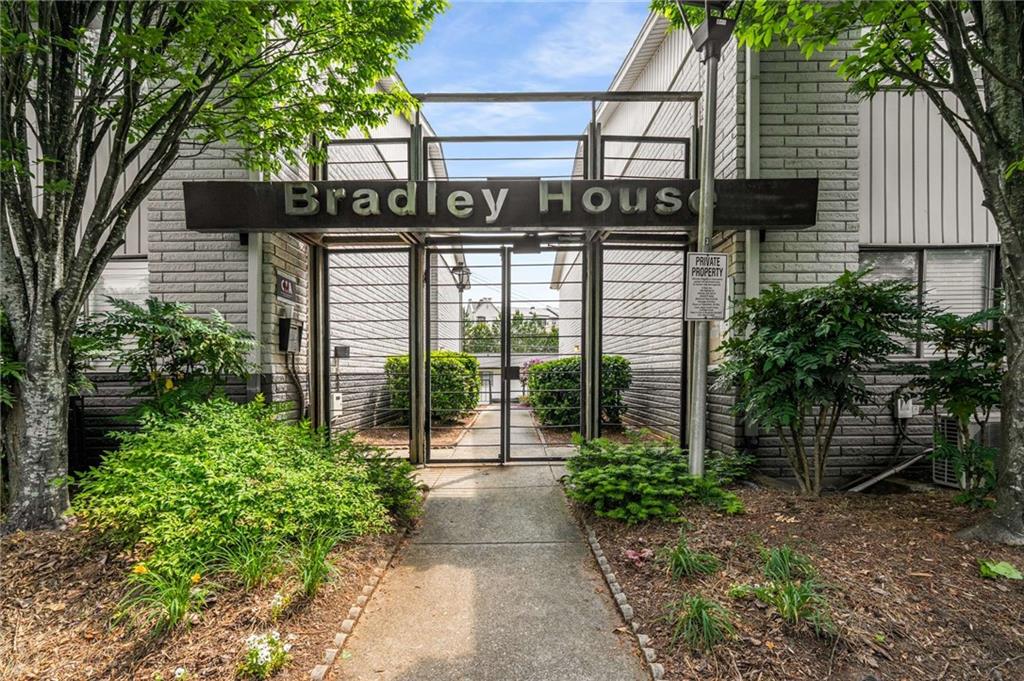 3501 Roswell Road NE Unit 102