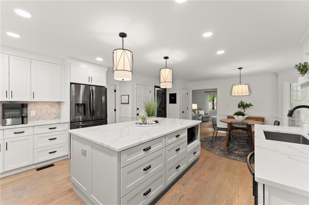 4433 Windsor Oaks Circle