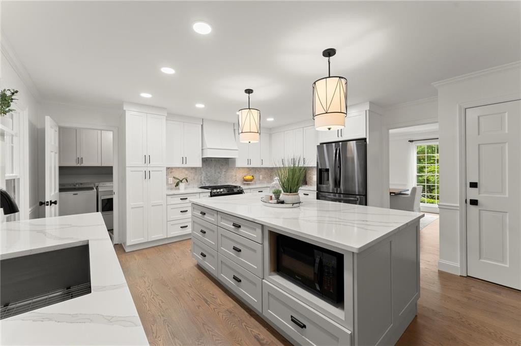 4433 Windsor Oaks Circle