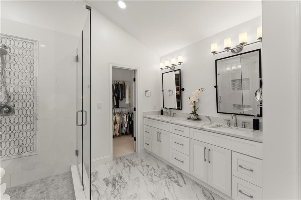 4433 Windsor Oaks Circle