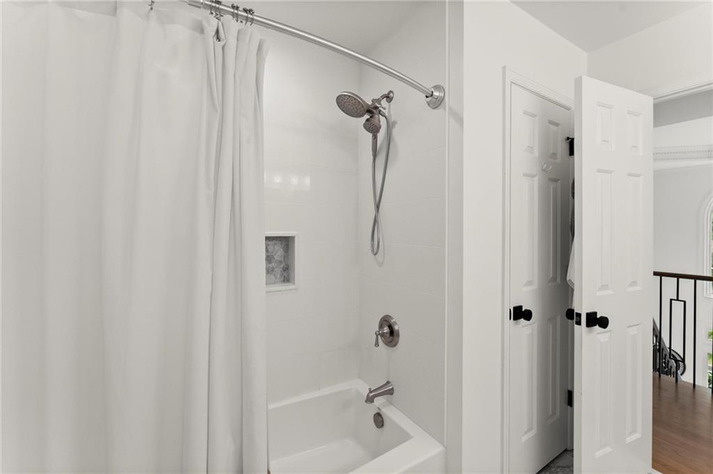 4433 Windsor Oaks Circle