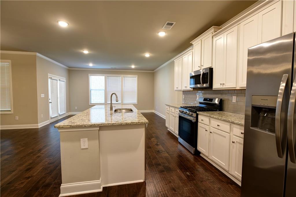 2170 Manor Pointe Drive