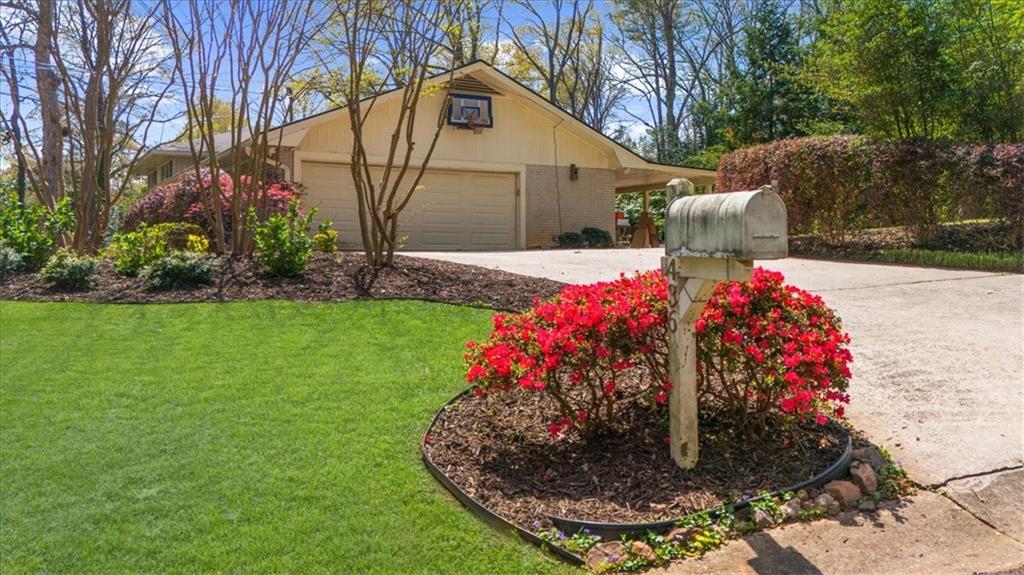 1436 Diamond Head Drive