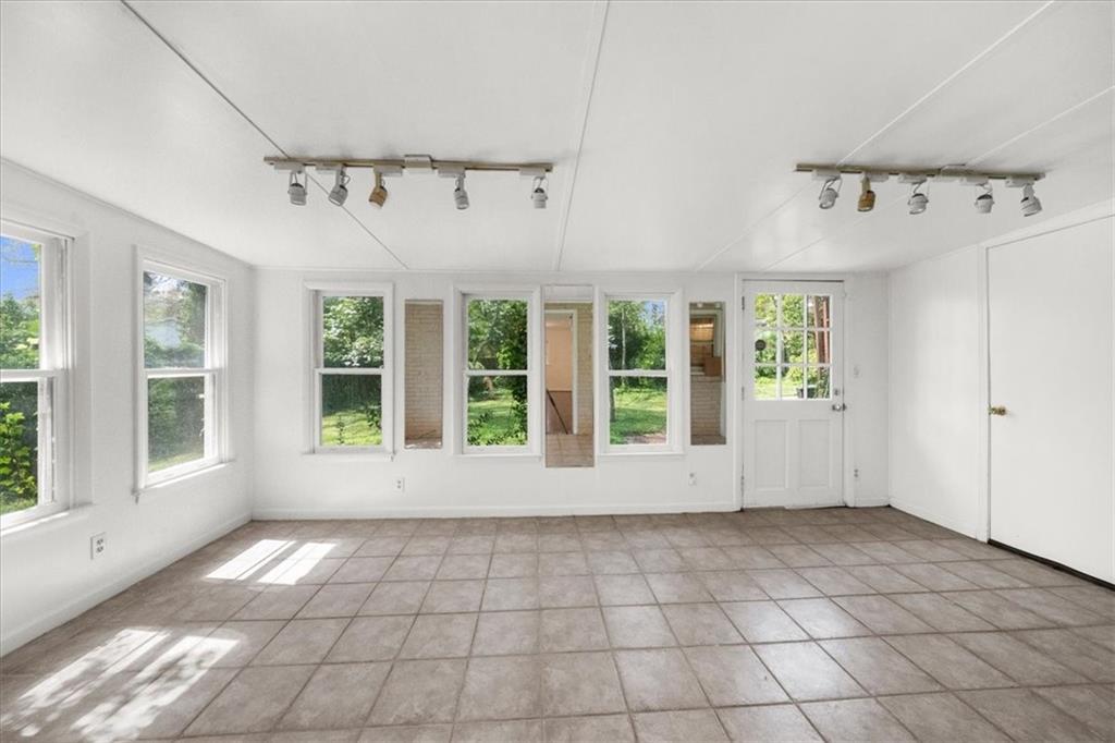 1436 Diamond Head Drive