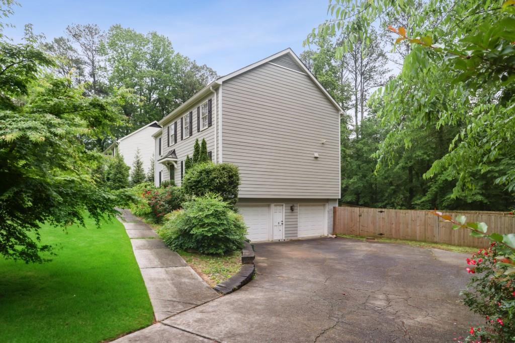 3262 Mitsy Forest Way