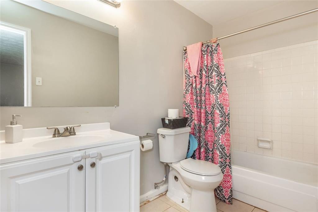 365 Winding River Drive , Unit # E