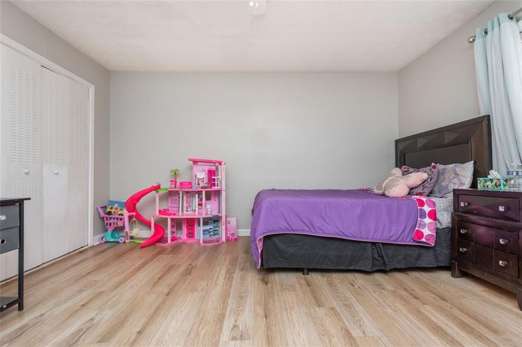 365 Winding River Drive , Unit # E