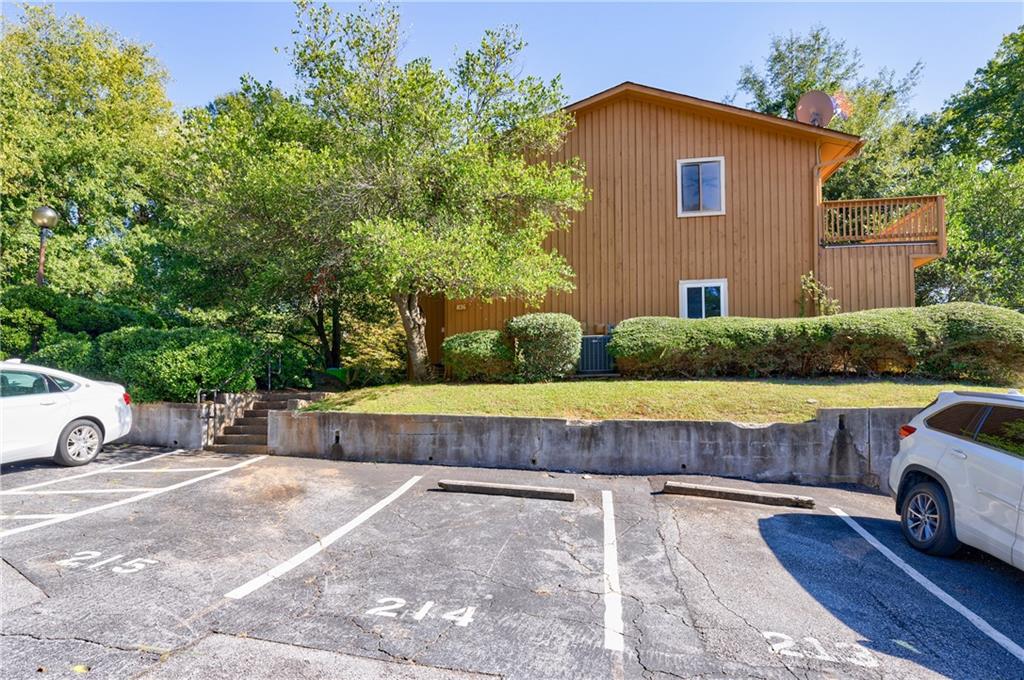 838 Lake Hollow Boulevard SW
