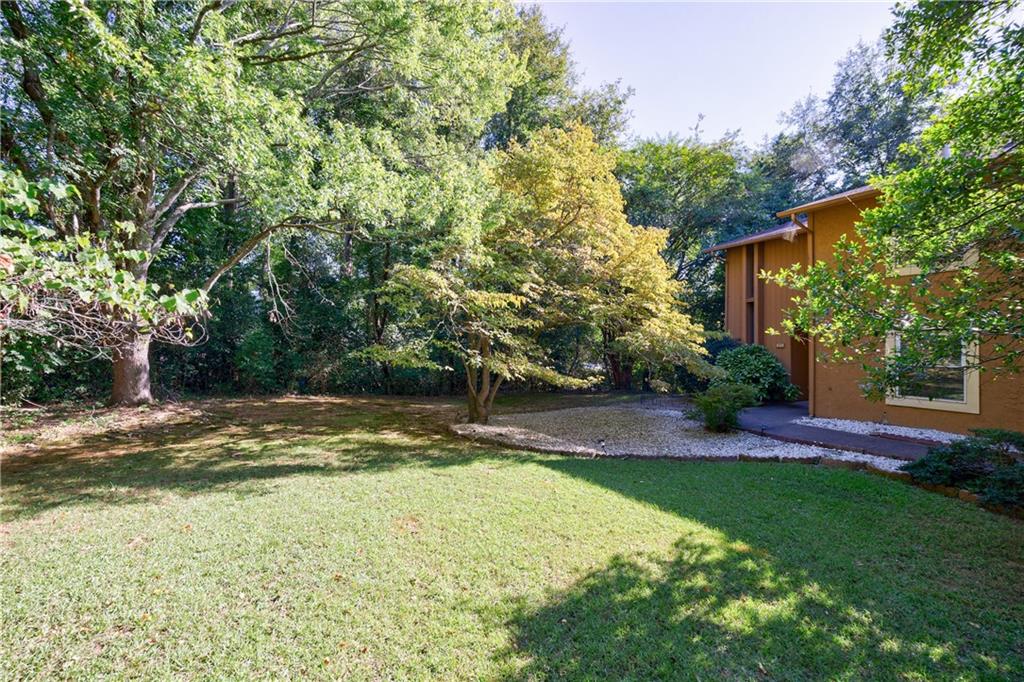 838 Lake Hollow Boulevard SW