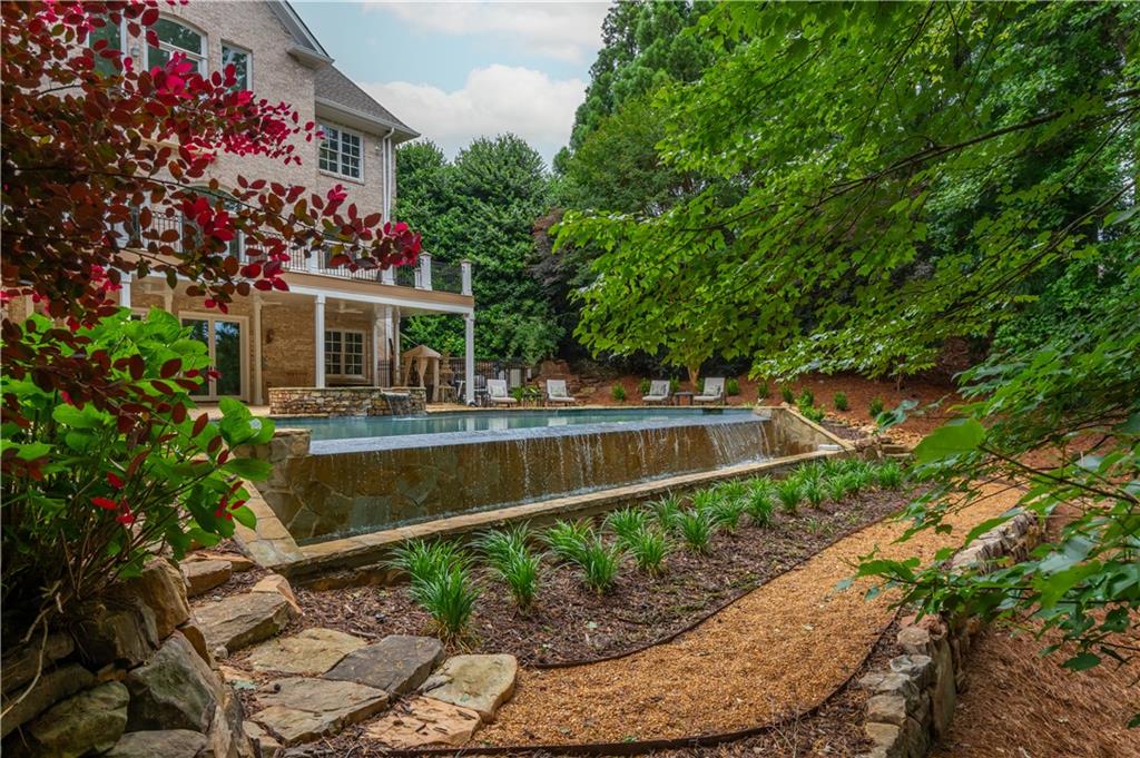 165 Ansley Way