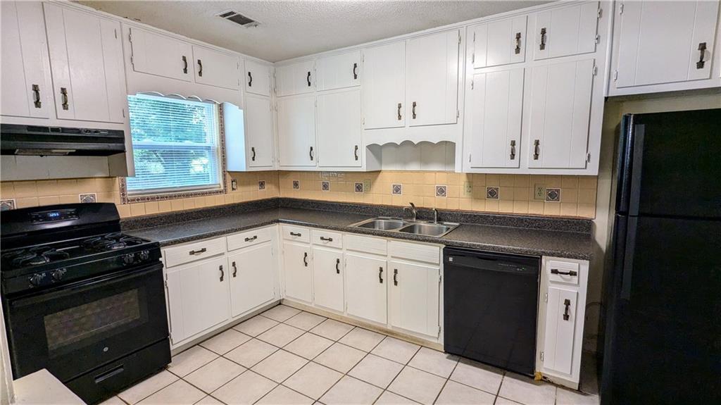5177 Mccarter Station