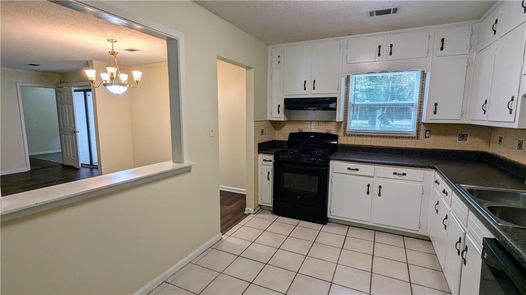 5177 Mccarter Station