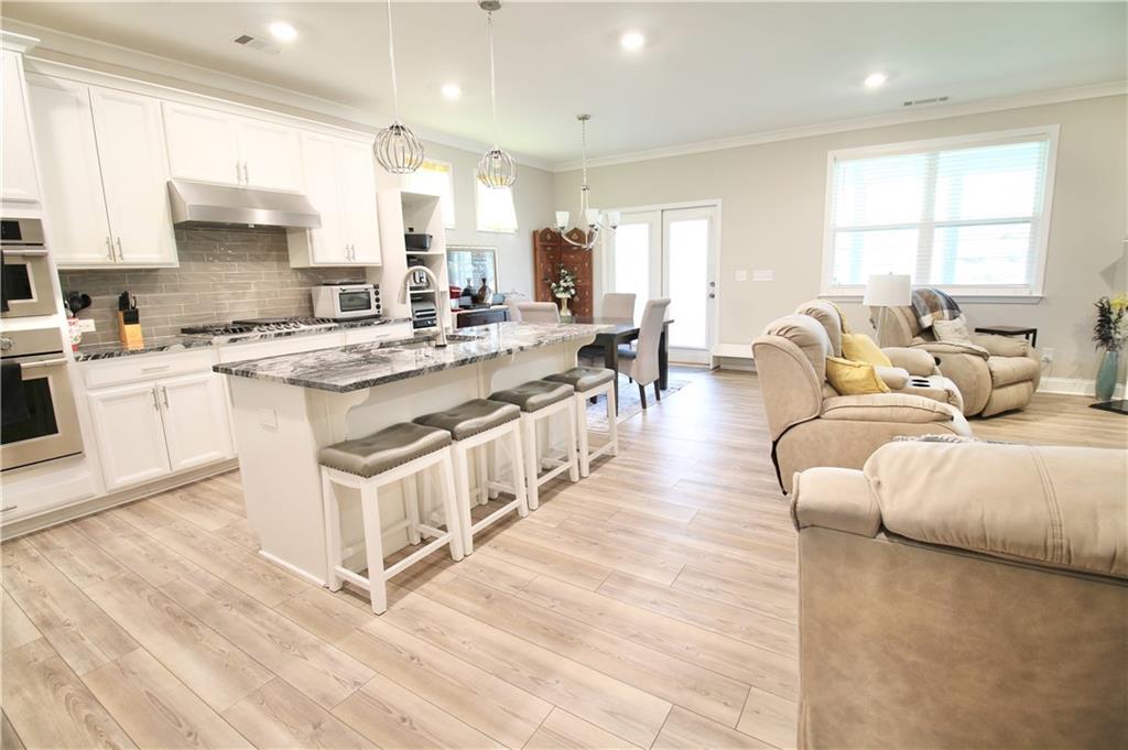 605 Oak Lane