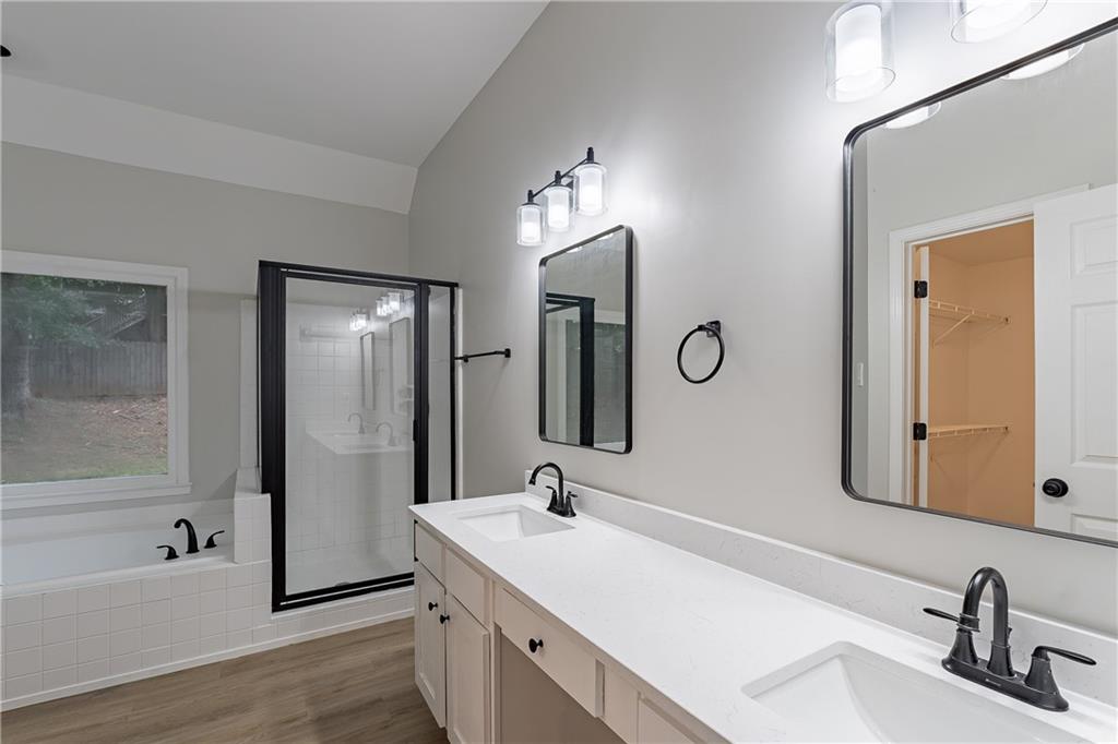 3807 Lance Bluff Court