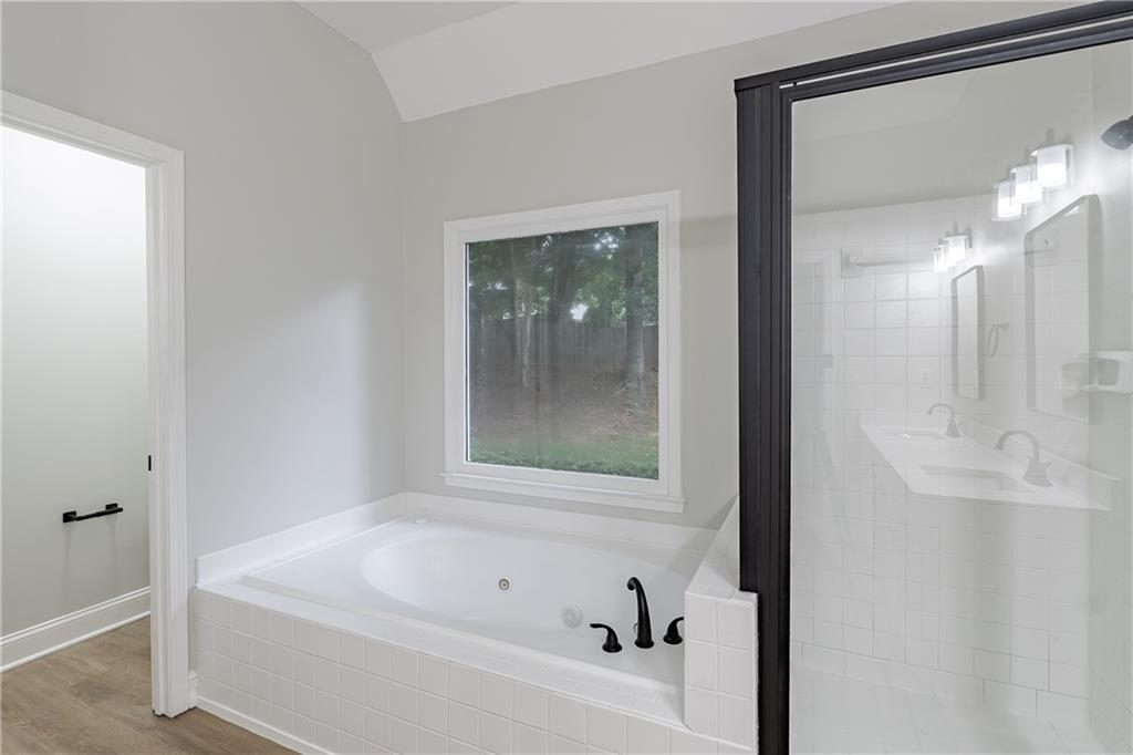 3807 Lance Bluff Court