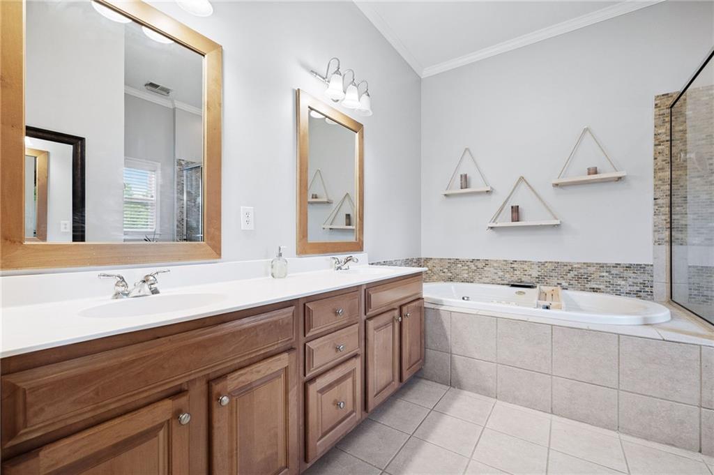 5710 Waters Edge Trail