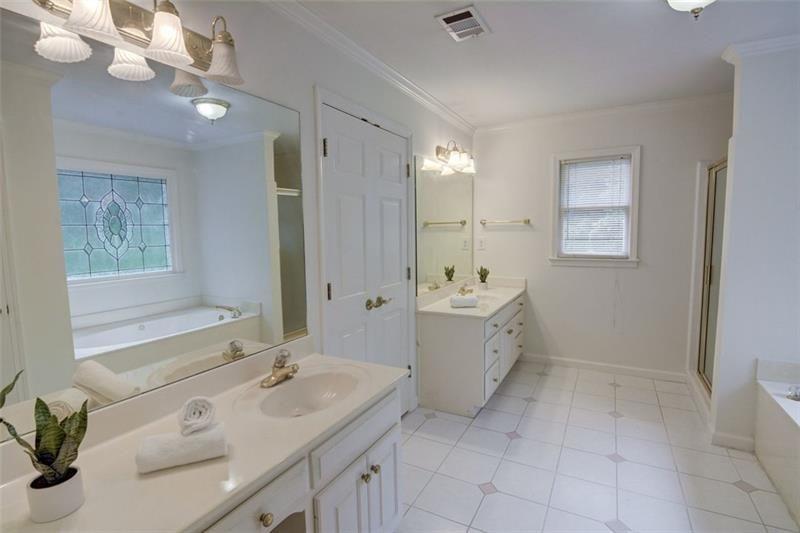 5404 Chaversham Lane