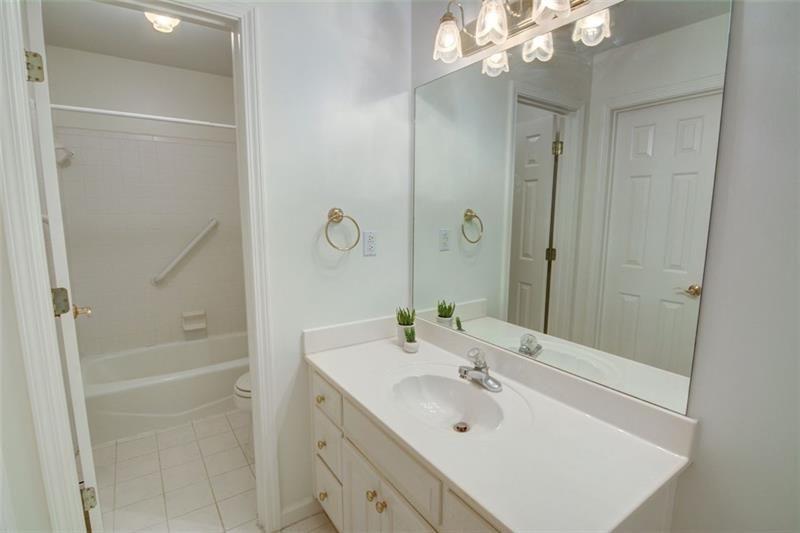 5404 Chaversham Lane