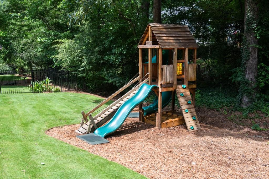 1560 Heritage Trail
