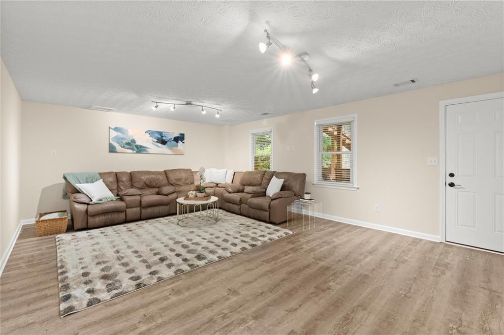 2860 Landing Drive