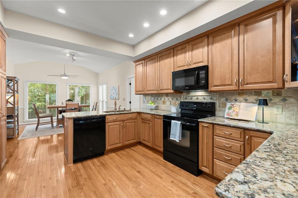 2860 Landing Drive
