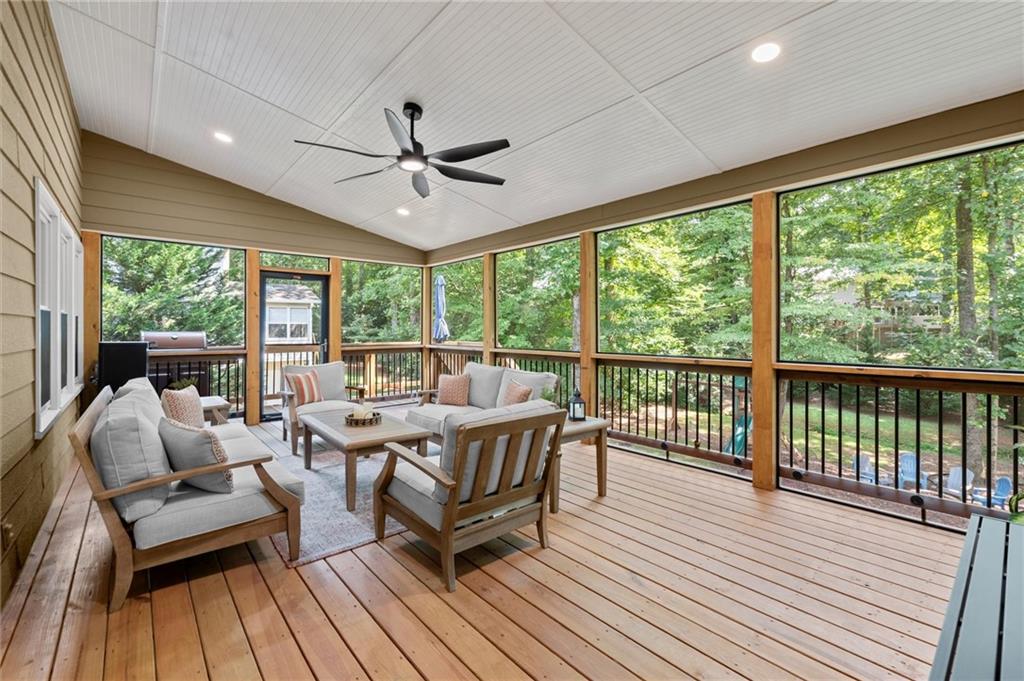 2860 Landing Drive