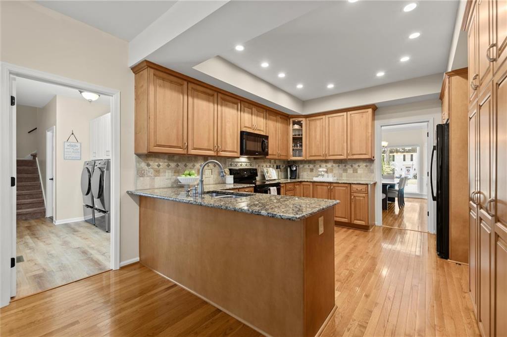 2860 Landing Drive