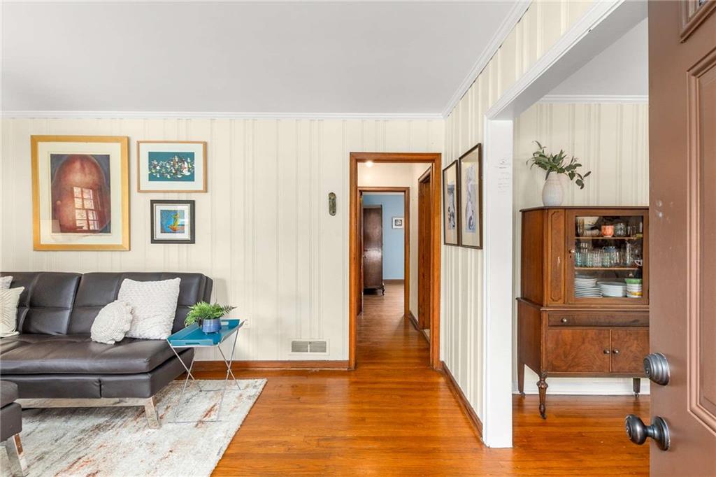 135 Shadowmoor Drive
