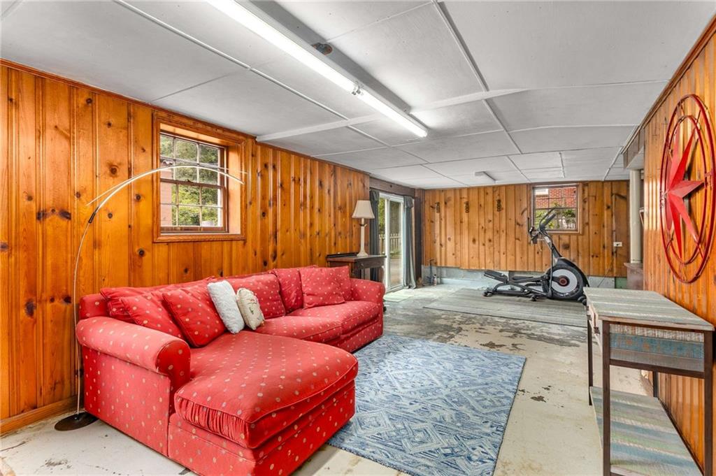 135 Shadowmoor Drive