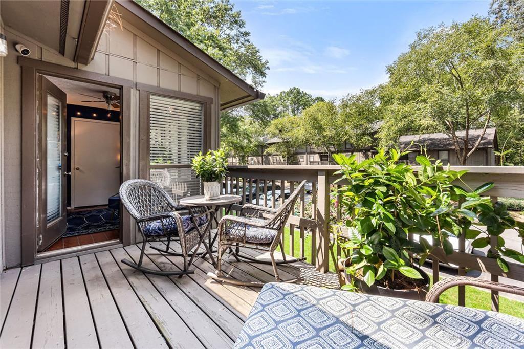 202 Smokerise Circle SE