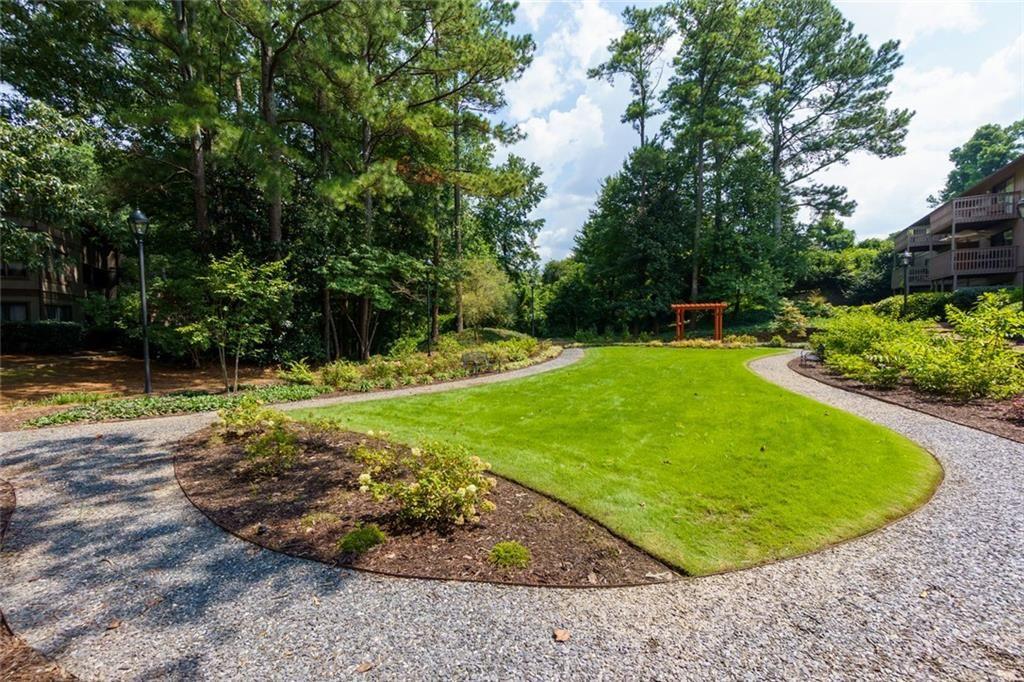 202 Smokerise Circle SE