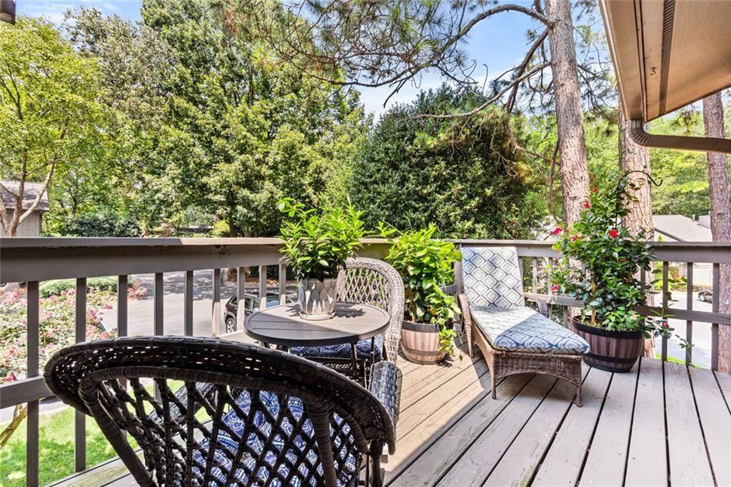 202 Smokerise Circle SE