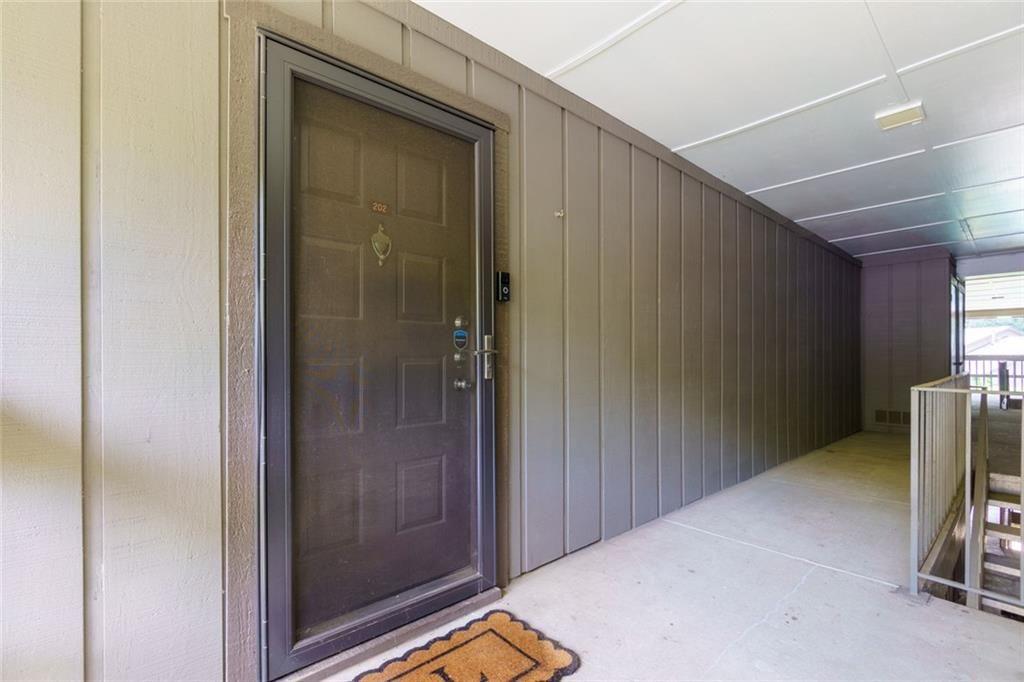 202 Smokerise Circle SE