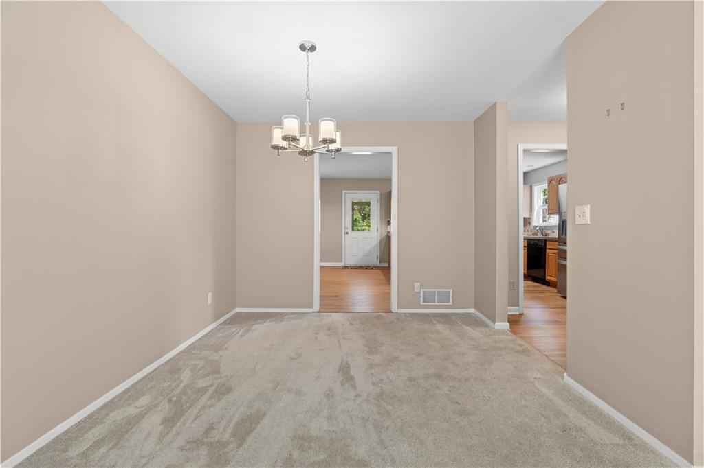 1903 Lochlomand Lane SE
